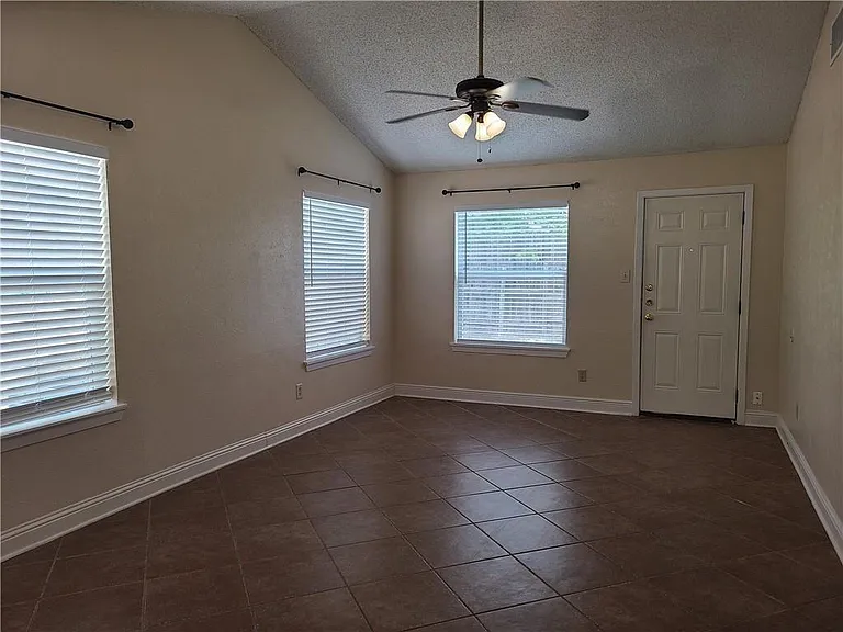 12405 Alderbrook Dr #B — Photo 6