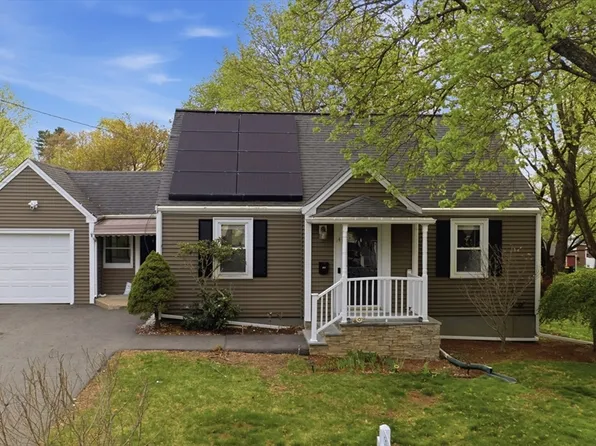 14 Lexington St, Franklin, MA 02038