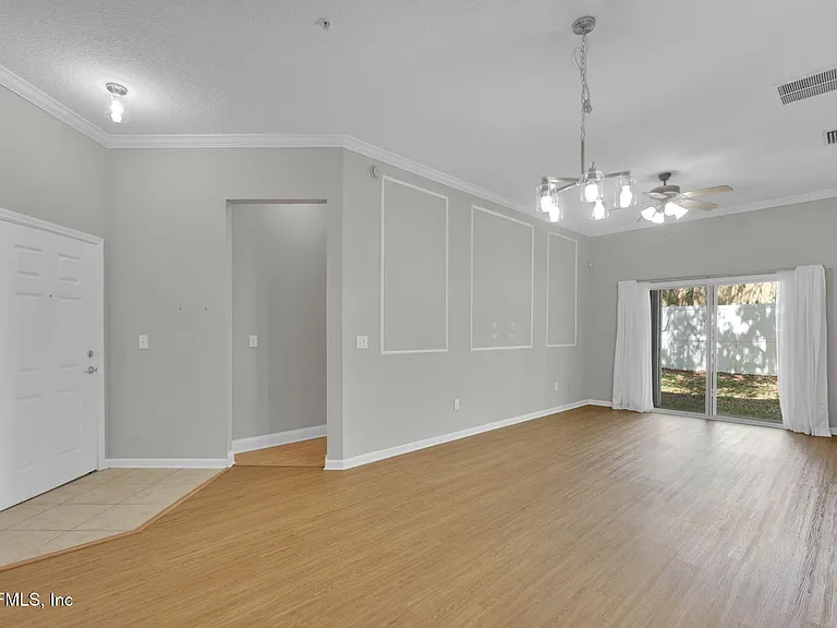 7047 Deer Lodge Cir #102 — Photo 11