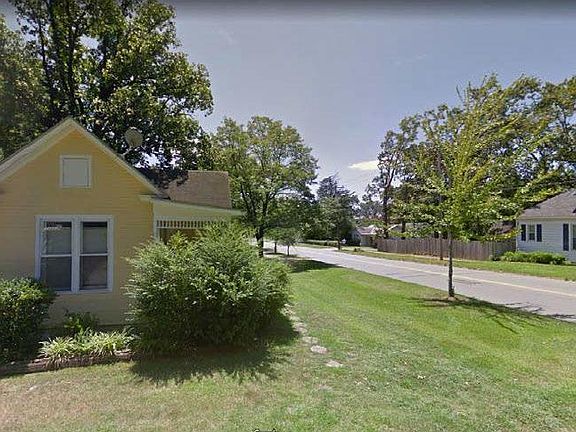 Side yard/parking at street
