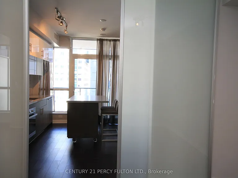 8 Mercer St #904 — Photo 8
