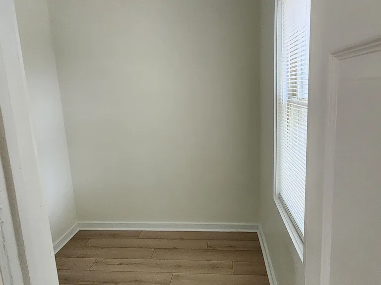 2525 W Lyndale St #2F — Photo 10