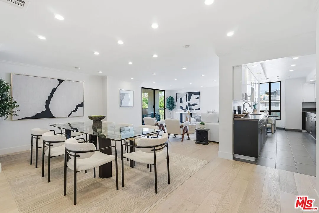2 bed, 2.0 bath, 1587 sqft, $5,950 — Photo 3