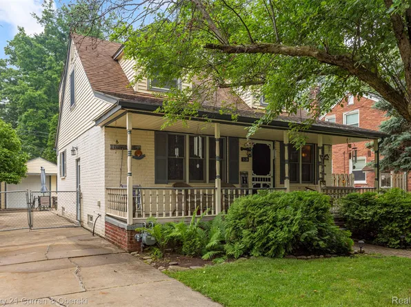 3128 Woodside Dr, Dearborn, MI 48124