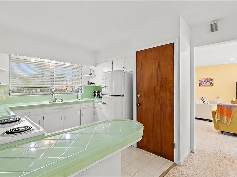 2473 Davis Blvd — Photo 16