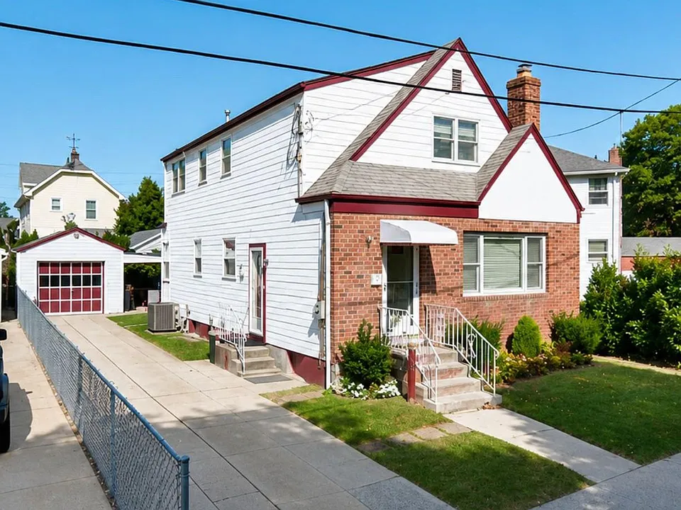 17 Main St