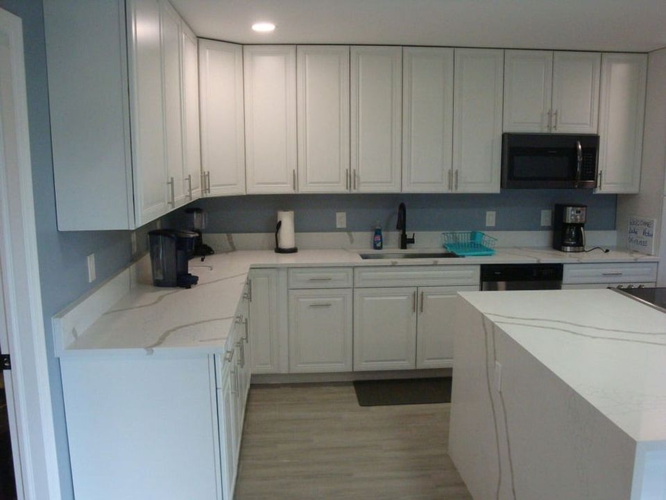 1st image of 1415 Lake Victoria Dr
