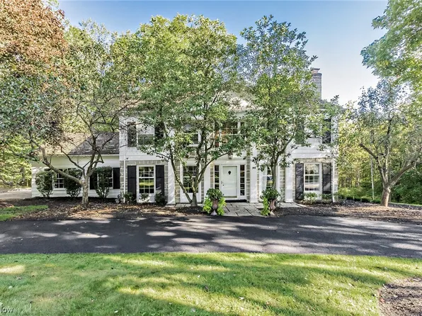 32960 Creekside Dr, Pepper Pike, OH 44124