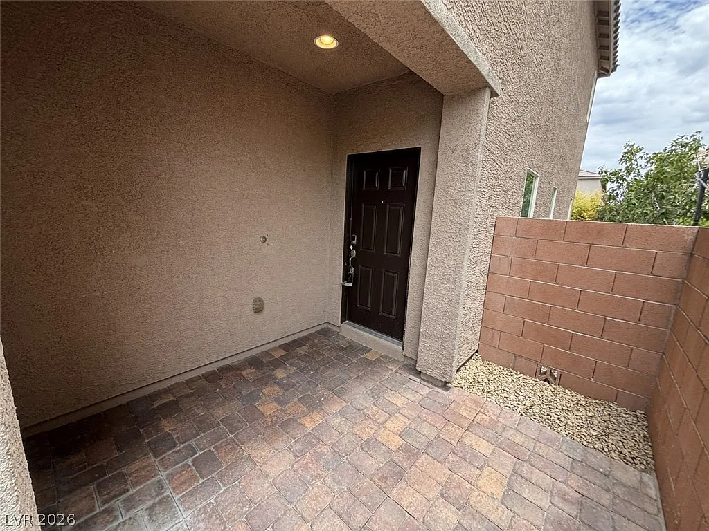 3 bed, 2.5 bath, 2657 sqft, $2,495 — Photo 4