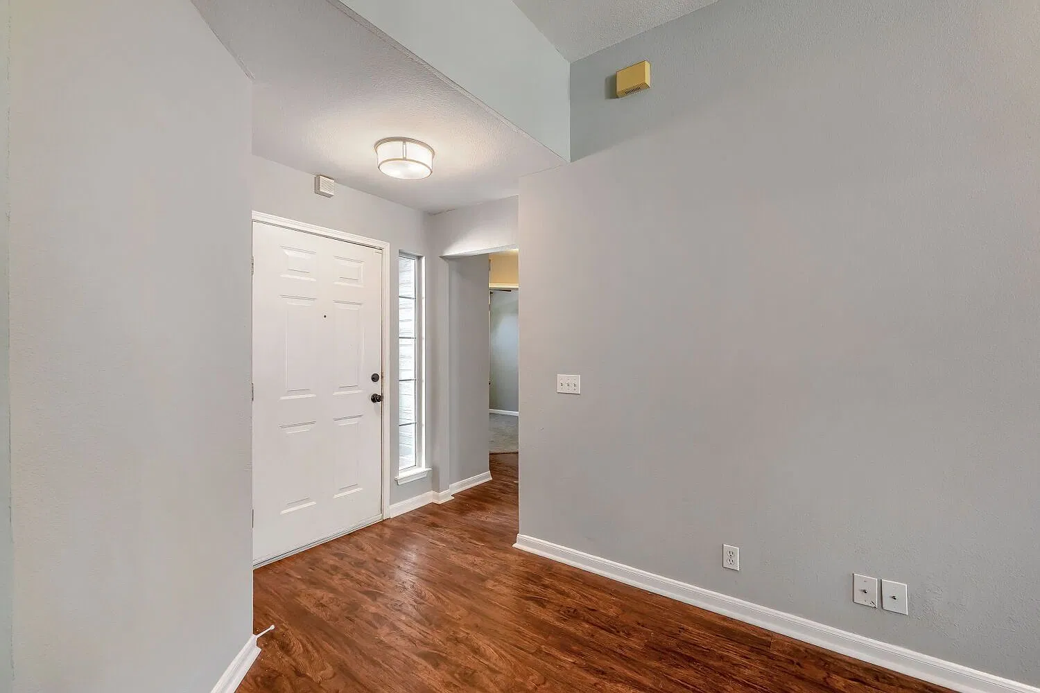 3 bed, 2.0 bath, 1206 sqft, $1,800 — Photo 4