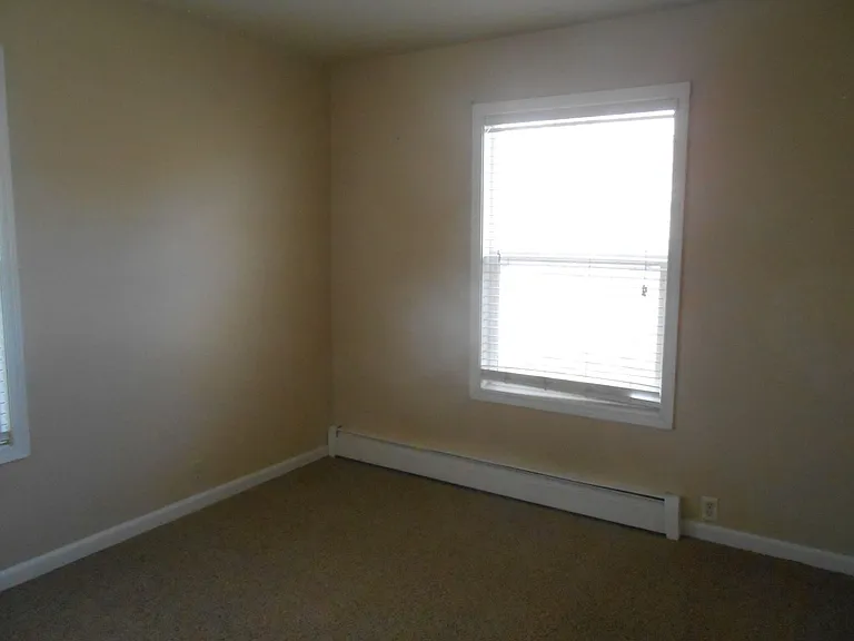 1051 Teller Ave — Photo 8