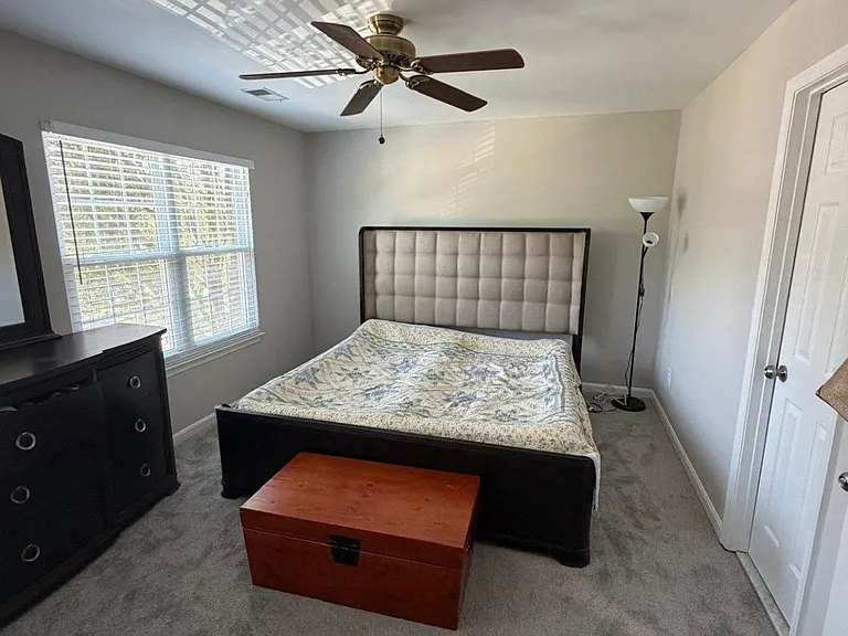 111 Connery Ter SW — Photo 10