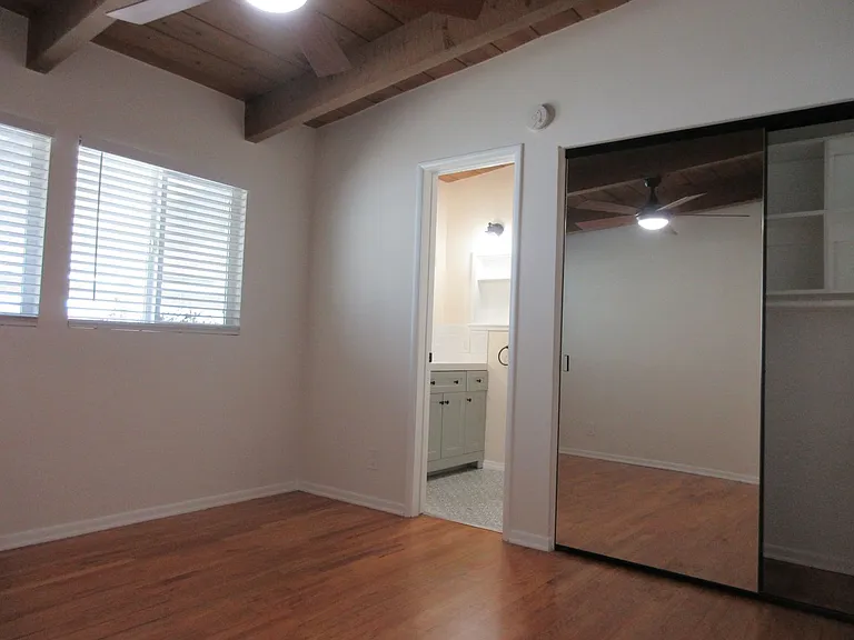 13235 Cumpston St — Photo 28