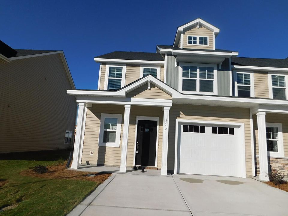 1st image of 3742 Summerline Ln NE