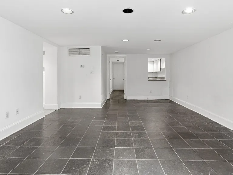 308 E Capitol St NE #11 — Photo 15