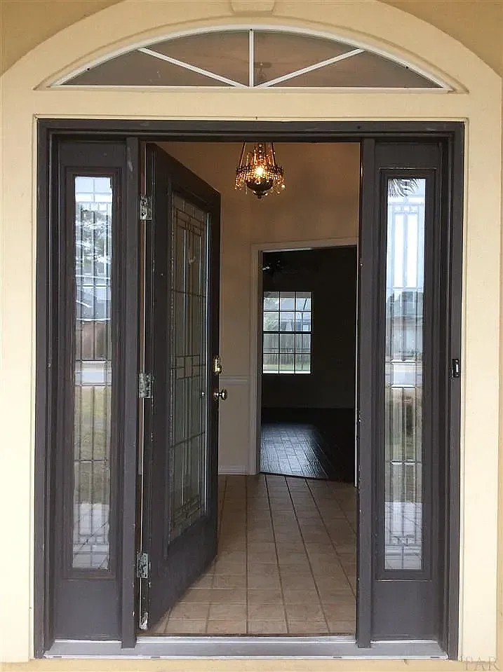 4 bed, 2066 sqft, $2,800 — Photo 3