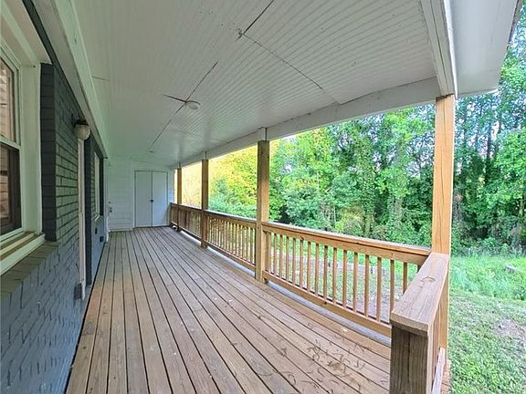 5th image of 3045 Lindon Ln
