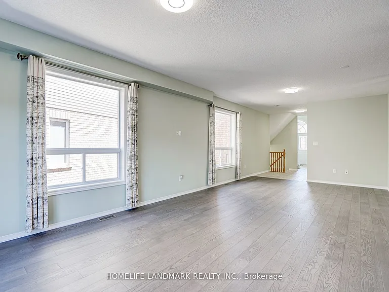 629 College Ave — Photo 8