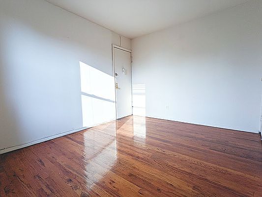 5th image of 272 14th St #B1
