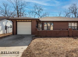 2009 N Old Manor St, Wichita, KS 67208