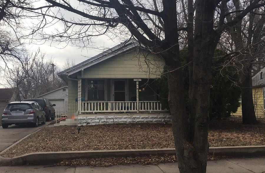 1st image of 627 E 9th Ave