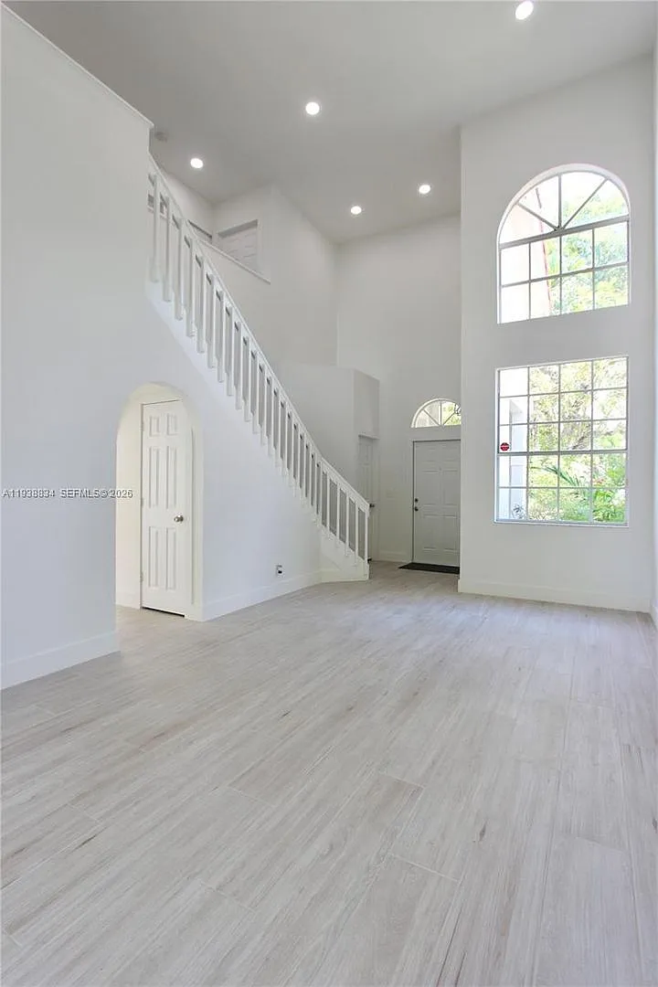 239 NW 107th Avenue, Pembroke Pines, FL 33026 — Photo 3