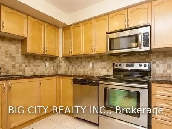 20 Mendelssohn St Unit 9, Toronto, ON M1L 0G8