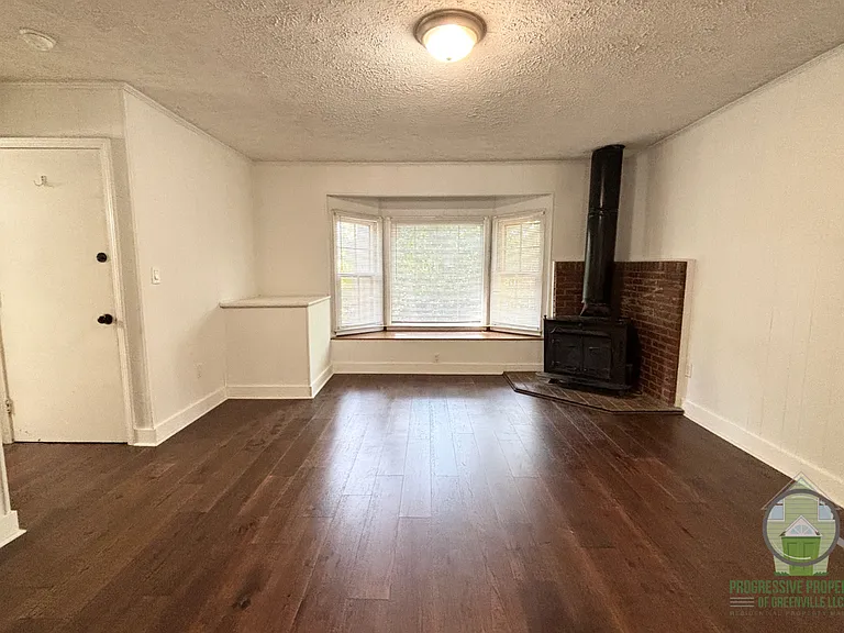 109 Buist Ave — Photo 11