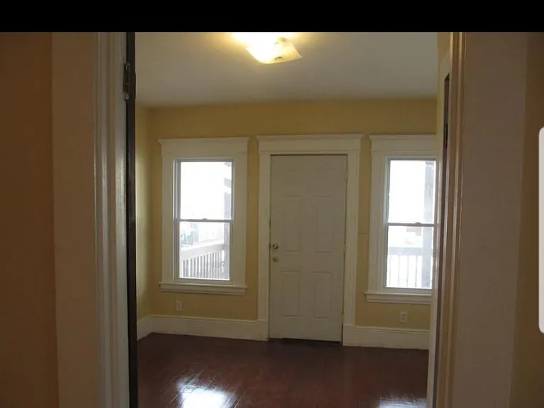 43 Hollywood St #1L — Photo 13