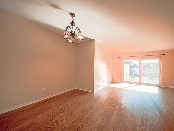 3rd image of 876 S Plum Grove Rd APT 208