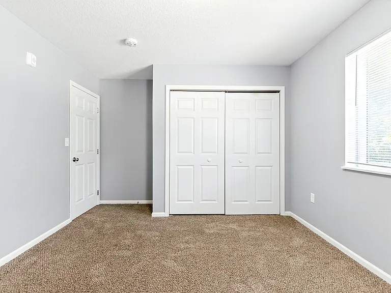 2557 W 3rd St — Photo 16