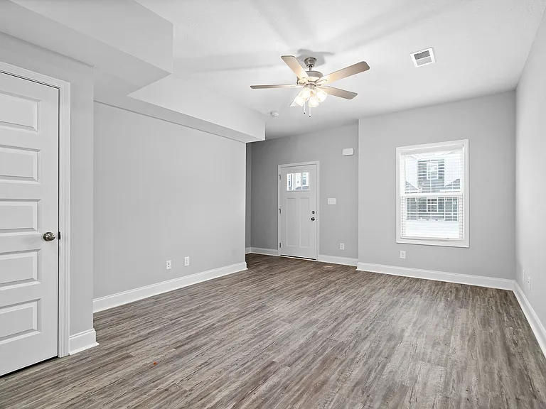 823 Professional Park Dr #I — Photo 11