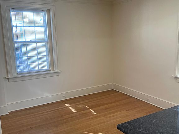 4th image of 3505 Grove Ave #A