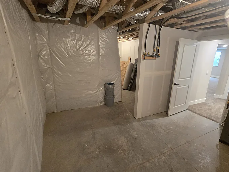 17523 Greenleaf St — Photo 32