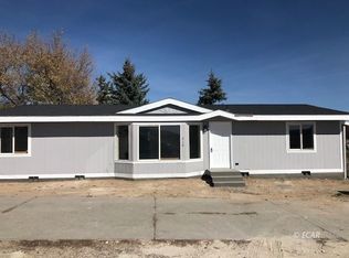 514 Spring Valley Pkwy, Spring Creek, NV 89815