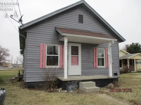 307 Elizabeth St, Willard, OH 44890