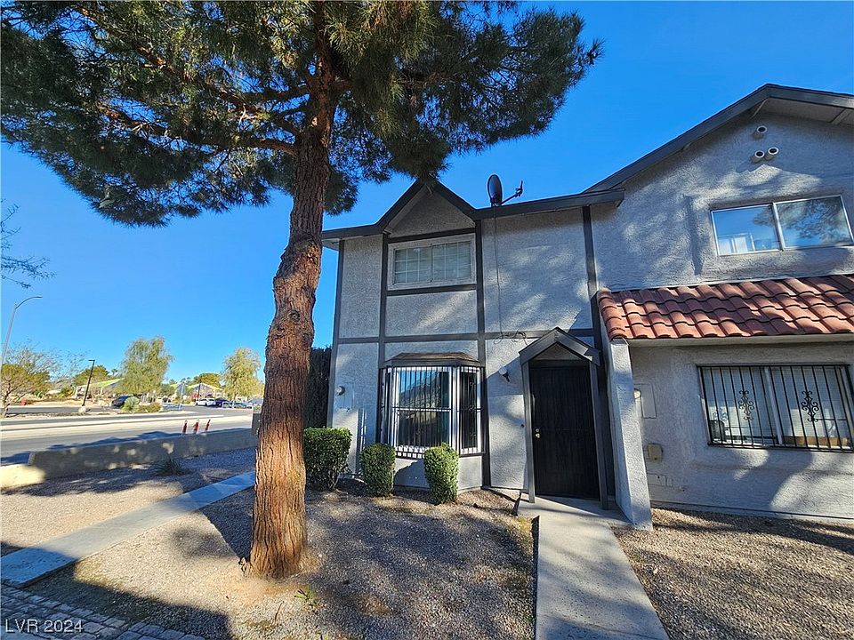 1st image of 898 Rhinegold Way