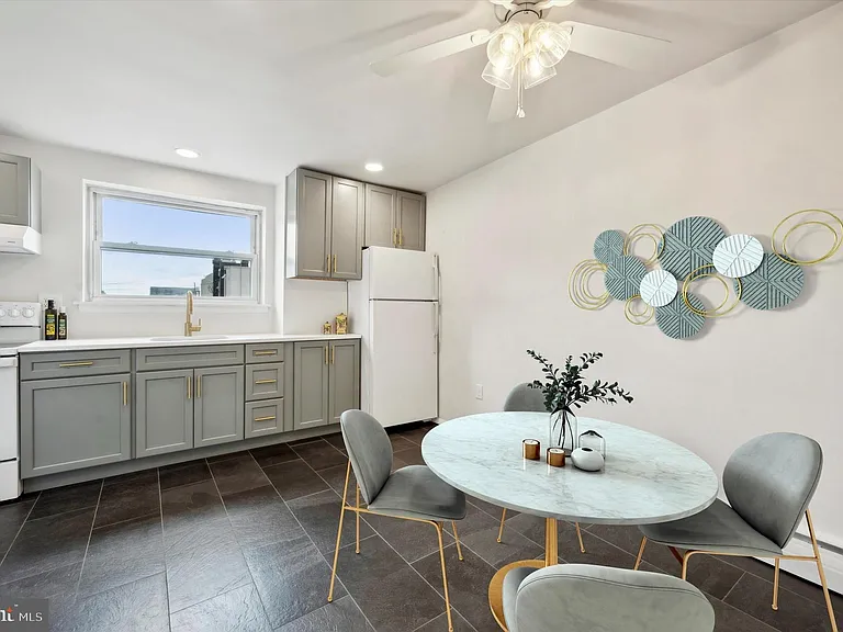 717 Macdade Blvd — Photo 2