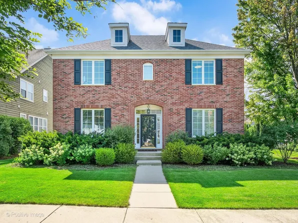 515 Superior St, Vernon Hills, IL 60061