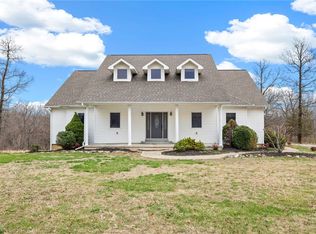 19178 Saunders Ln, Gravette, AR 72736