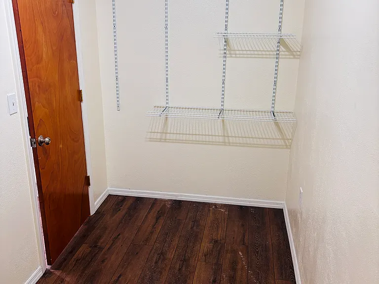 547 Parker St — Photo 20
