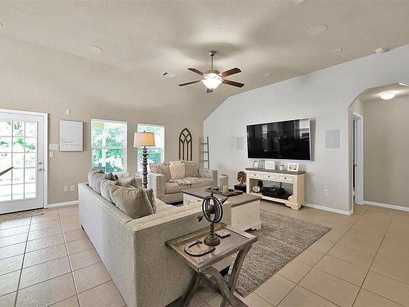 4th image of 115 Knollbrook Cir