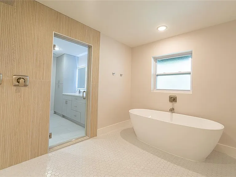 2721 Ingeborg Ct — Photo 31