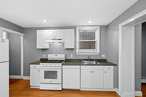 96 Elm St #3 Photo 1