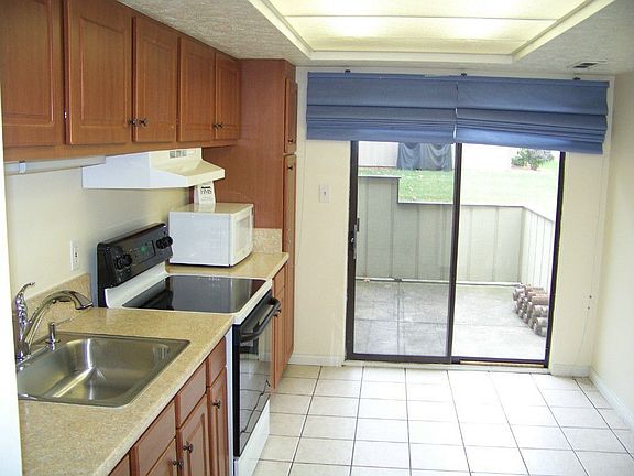 5th image of 11656 Harbour Light Dr #1656