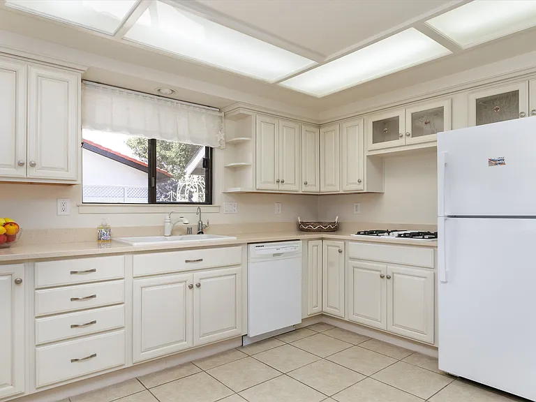 2471 Tierra Dr — Photo 15