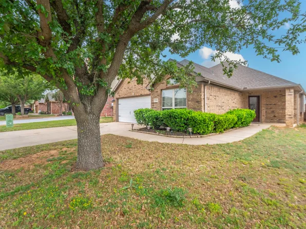 2241 Whitney Dr, Weatherford, TX 76087