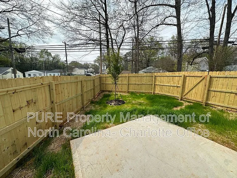 2649 Hemphill St — Photo 37