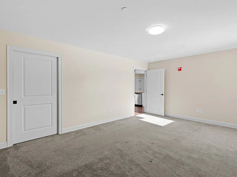 Cumberland Foreside Village Apartments — Photo 12