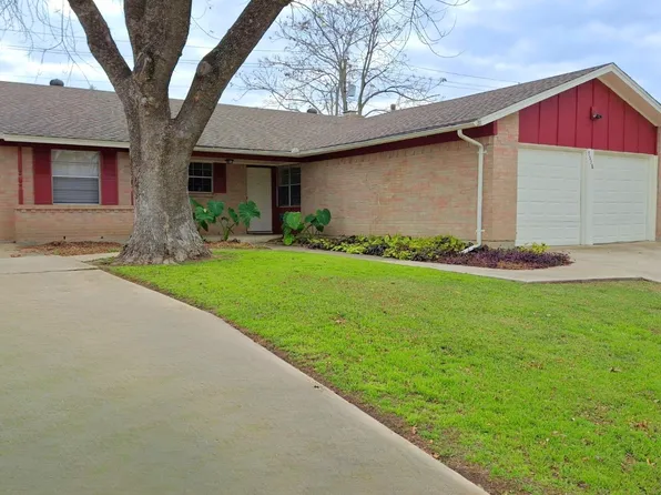 1538 Carroll Dr, Garland, TX 75041